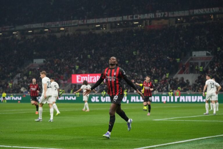 Rafael Leao dari AC Milan merayakan gol dalam laga Serie A melawan Lazio di San Siro, Milan, Italia, Sabtu, 29 November 2025 /Antonio Calanni