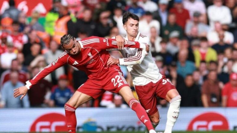 Liverpool Tunjukkan Tanda Kehidupan Tapi Rindukan Absennya Ekitike