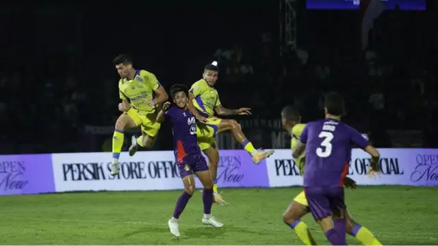 Takut Gaji Dipotong, Bojan Hodak Ogah Komentari Kinerja Wasit